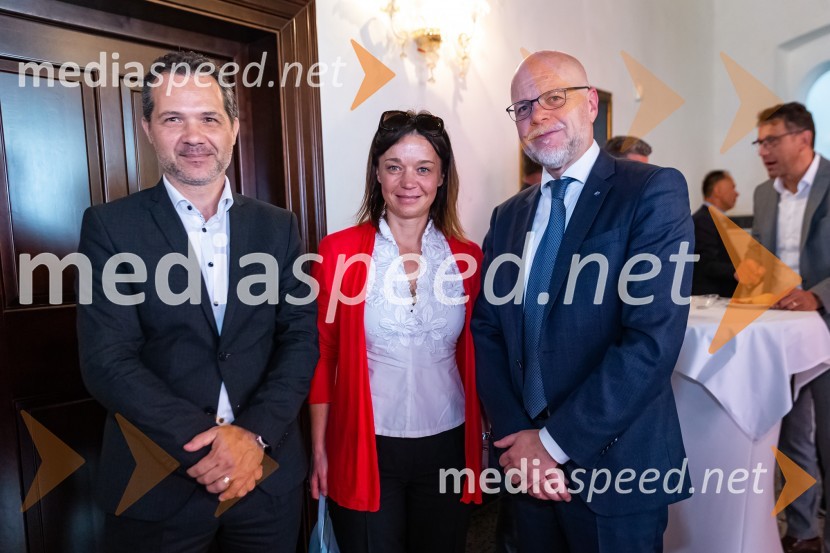  Tadej Gosak, direktor Titus Dekani;  ... ;  Dimitrij Zadel, predsednik uprave, Luka KoperZajtrk z razlogom, Britansko-slovenska gospodarska zbornica