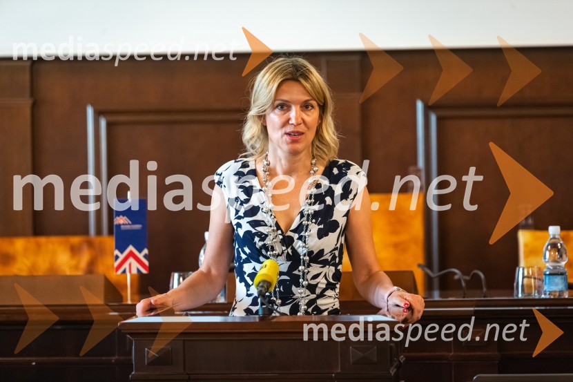  Barbara Uranjek, CEO of British-Slovenian Chamber of CommerceZajtrk z razlogom, Britansko-slovenska gospodarska zbornica