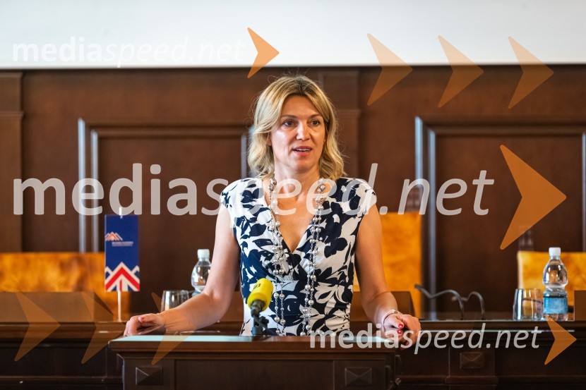  Barbara Uranjek, CEO of British-Slovenian Chamber of CommerceZajtrk z razlogom, Britansko-slovenska gospodarska zbornica