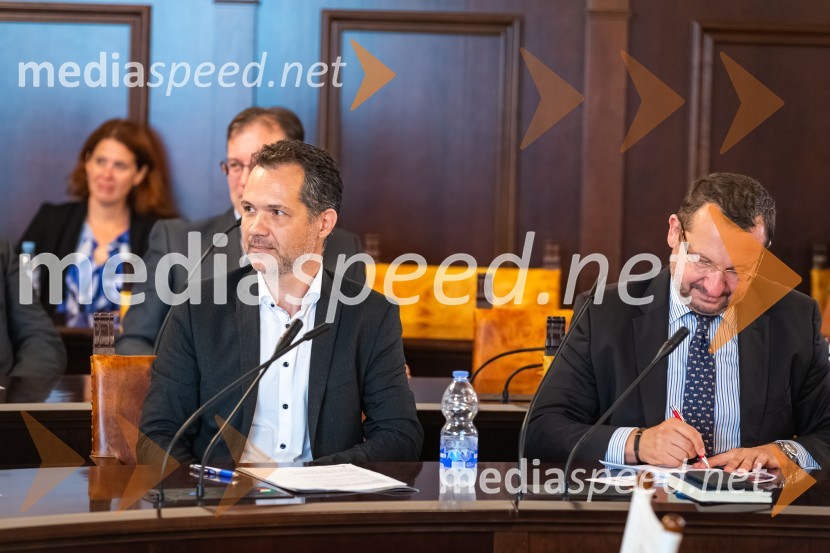  Tadej Gosak, direktor Titus Dekani;  Sergej Simoniti, predsednik uprave PKZZajtrk z razlogom, Britansko-slovenska gospodarska zbornica