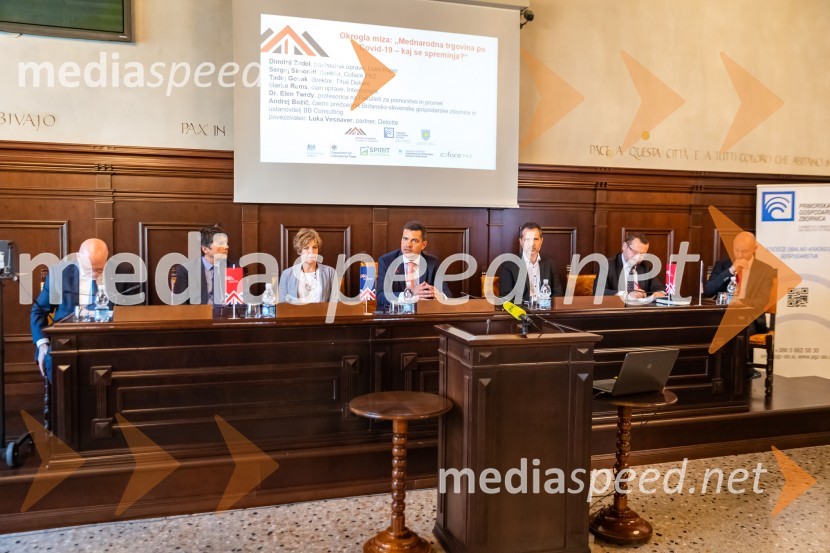  Dimitrij Zadel, predsednik uprave, Luka Koper;  Andrej Božič, BB Consulting; prof. dr. Elen Twrdy, Fakulteta za pomorstvo in promet, Univerza v Ljubljani;  Luka Vesnaver, Deloitte;  Tadej Gosak, direktor Titus Dekani;  Sergej Simoniti, predsednik uprave, SID - Prva kreditna zavarovalnica;  Marko Rems, član uprave, IntereuropaZajtrk z razlogom, Britansko-slovenska gospodarska zbornica