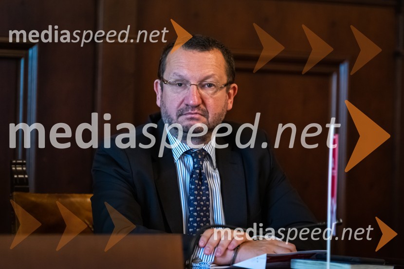  Sergej Simoniti, predsednik uprave PKZZajtrk z razlogom, Britansko-slovenska gospodarska zbornica