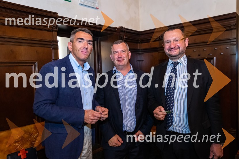  ... ;  ... ;  Sergej Simoniti, predsednik uprave PKZZajtrk z razlogom, Britansko-slovenska gospodarska zbornica