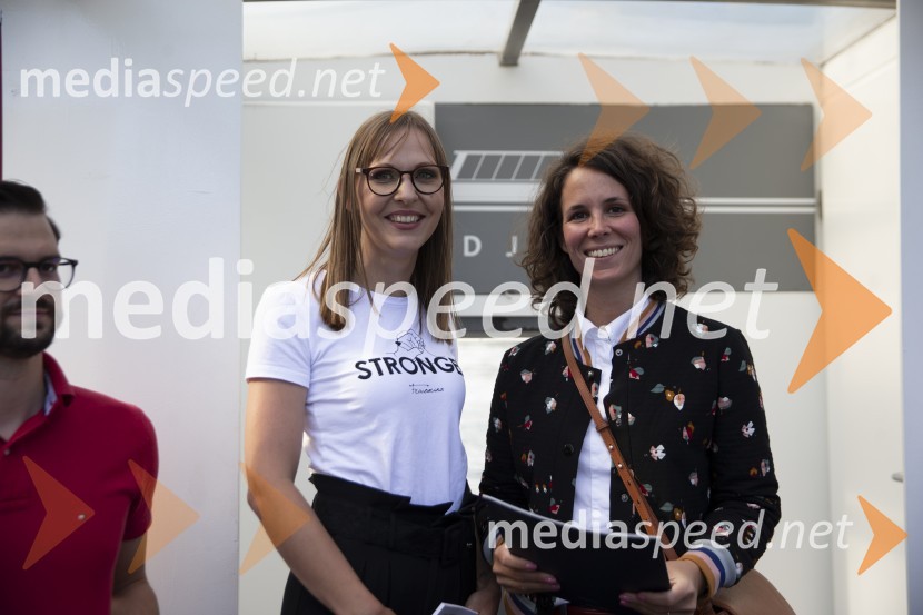 Londonska šola za odnose z javnostmi (LSPR) in UDO akademija, podelitev diplom 2020