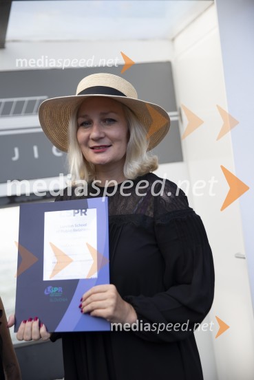 Londonska šola za odnose z javnostmi (LSPR) in UDO akademija, podelitev diplom 2020