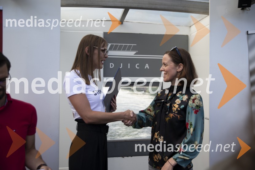 Londonska šola za odnose z javnostmi (LSPR) in UDO akademija, podelitev diplom 2020