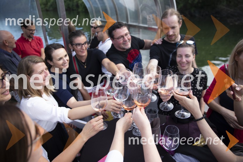 Londonska šola za odnose z javnostmi (LSPR) in UDO akademija, podelitev diplom 2020