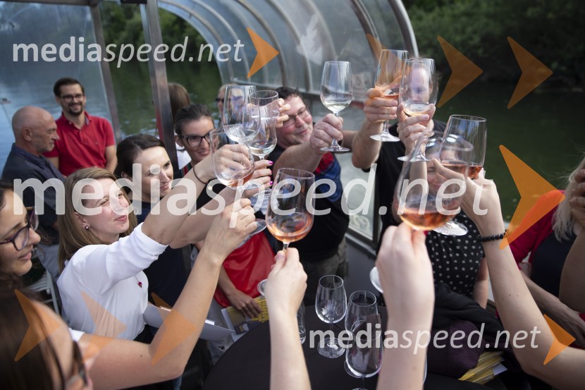 Londonska šola za odnose z javnostmi (LSPR) in UDO akademija, podelitev diplom 2020