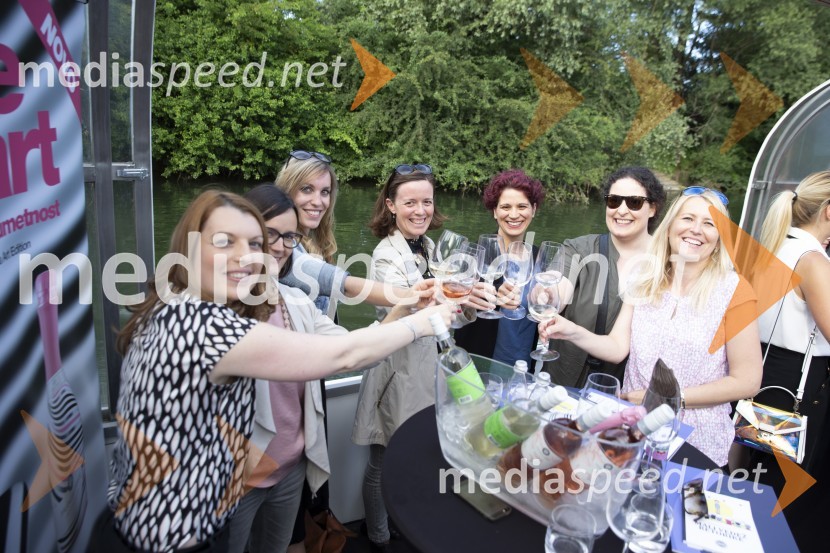 Londonska šola za odnose z javnostmi (LSPR) in UDO akademija, podelitev diplom 2020