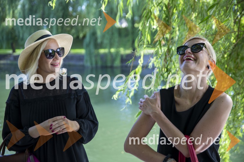  ... ;  Karolina Marolt, predavateljica LSPRLondonska šola za odnose z javnostmi (LSPR) in UDO akademija, podelitev diplom 2020