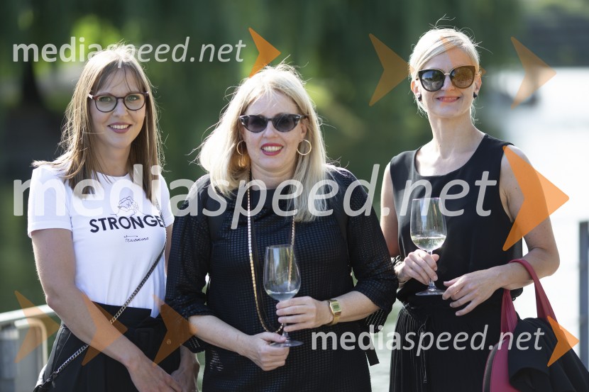 Londonska šola za odnose z javnostmi (LSPR) in UDO akademija, podelitev diplom 2020