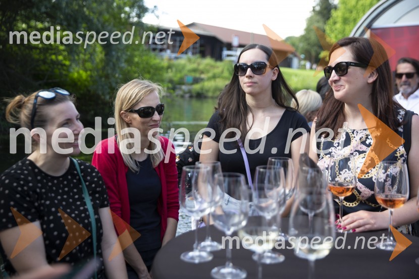 Londonska šola za odnose z javnostmi (LSPR) in UDO akademija, podelitev diplom 2020