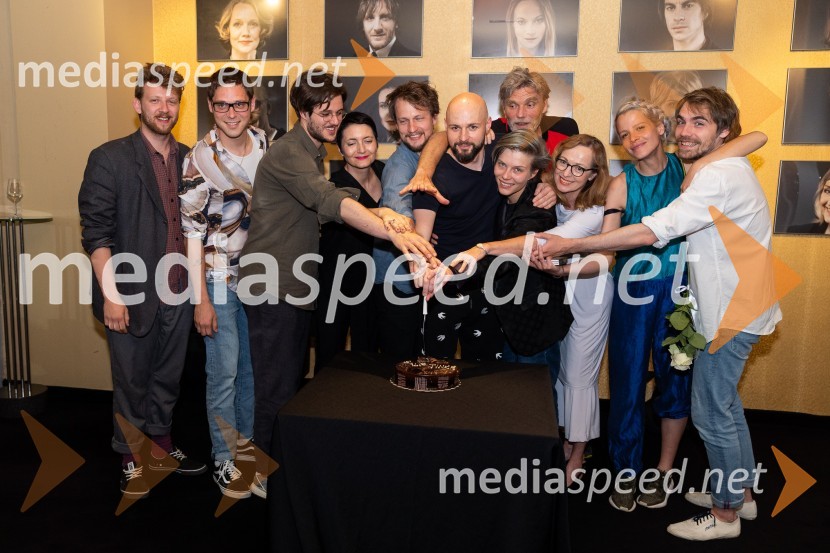 Žalostinke, premiera drame