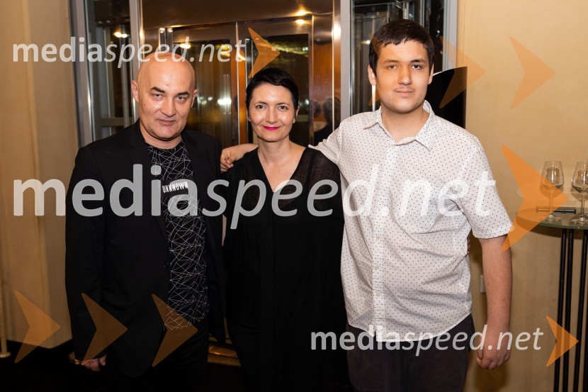  ... ;  Petra Pogorevc, dramaturginja in urednica knjižnice MGL;  ... Žalostinke, premiera drame