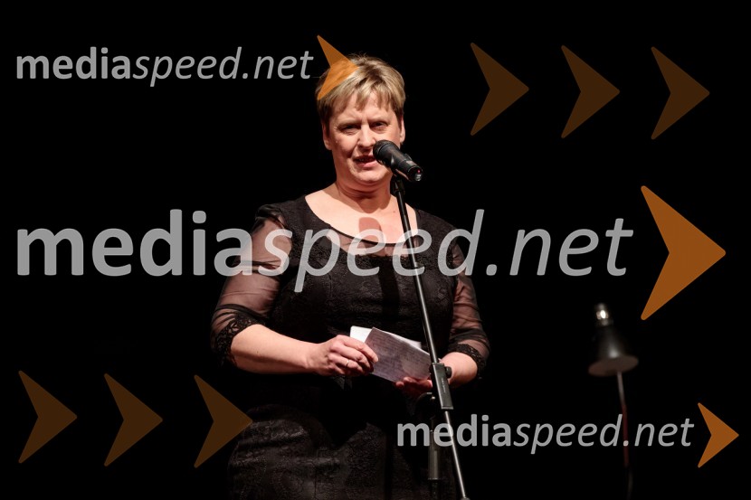 Monologi s kavča, premiera in odprtje razstave Dogodek je tu, dogodek imate v mestu!