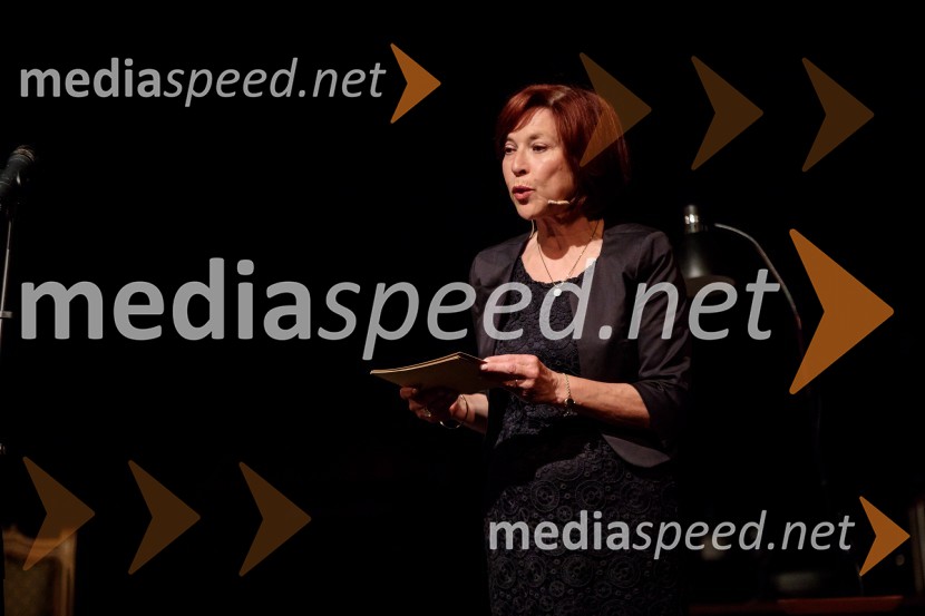 Monologi s kavča, premiera in odprtje razstave Dogodek je tu, dogodek imate v mestu!