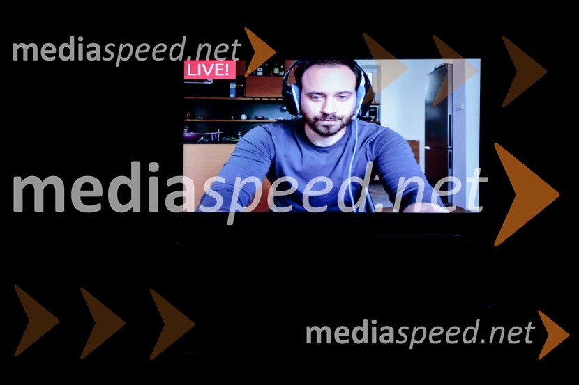  Miha Rodman, igralecMonologi s kavča, premiera in odprtje razstave Dogodek je tu, dogodek imate v mestu!