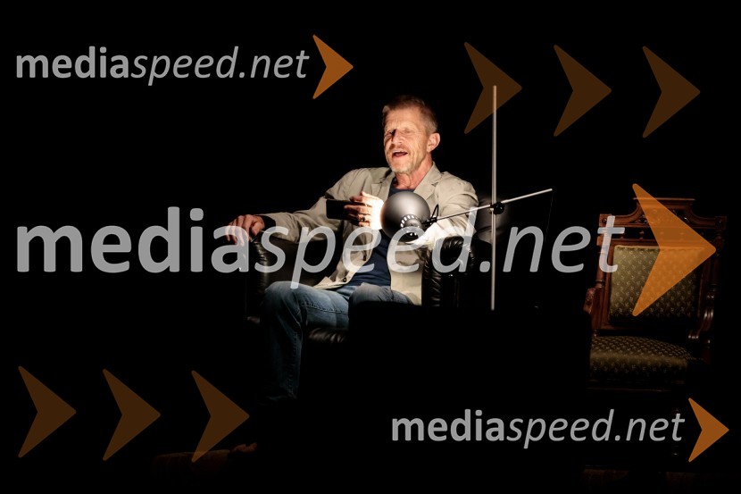  Borut  Veselko, igralecMonologi s kavča, premiera in odprtje razstave Dogodek je tu, dogodek imate v mestu!