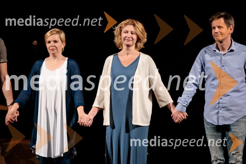  Vesna  Slapar, igralka;  Vesna Pernarčič, igralka;  Aljoša Ternovšek, igralecMonologi s kavča, premiera in odprtje razstave Dogodek je tu, dogodek imate v mestu!