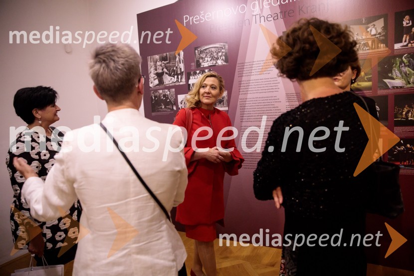  Ignacija  Fridl Jarc, državna sekretarka na Ministrstvu za kulturo RSMonologi s kavča, premiera in odprtje razstave Dogodek je tu, dogodek imate v mestu!