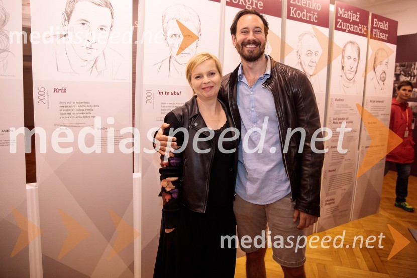  Vesna Slapar, igralka;  Miha Rodman, igralecMonologi s kavča, premiera in odprtje razstave Dogodek je tu, dogodek imate v mestu!