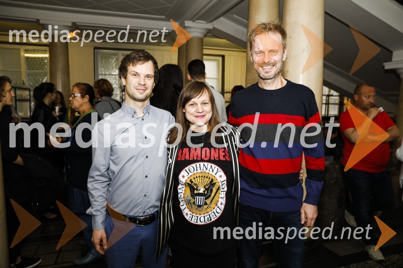  ... ;  Brina Klampfer Merčnik, komparativistka in dramaturginja;  Miran  PerkoPaloma, premiera predstave v SMG Ljubljana