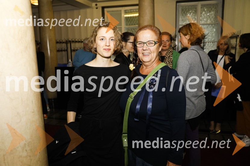  Zala Privšek;  Metka Damjan, lektoricaPaloma, premiera predstave v SMG Ljubljana