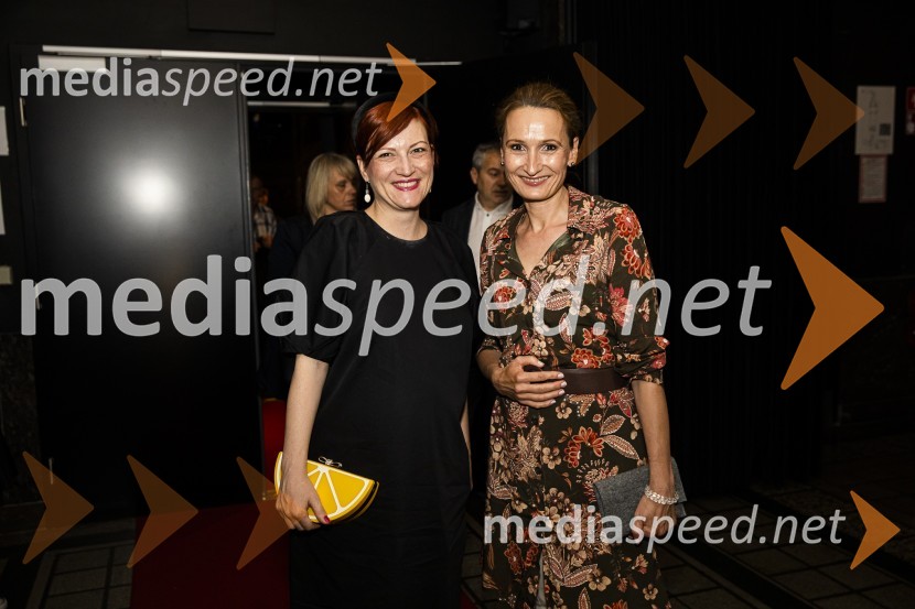  Asta Vrečko, kritičarka, recenzentka, kuratorka in pedagoginja;  Helena Grahek, vodja marketinga in odnosi z javnostmi, Slovensko mladinsko gledališčePaloma, premiera predstave v SMG Ljubljana