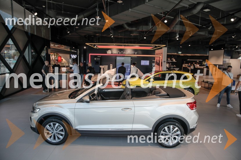 Otvoritev prvega centra mobilnosti Volkswagen in predstavitev novega VW T-Roc Cabrioleta