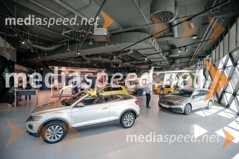Otvoritev prvega centra mobilnosti Volkswagen in predstavitev novega VW T-Roc Cabrioleta
