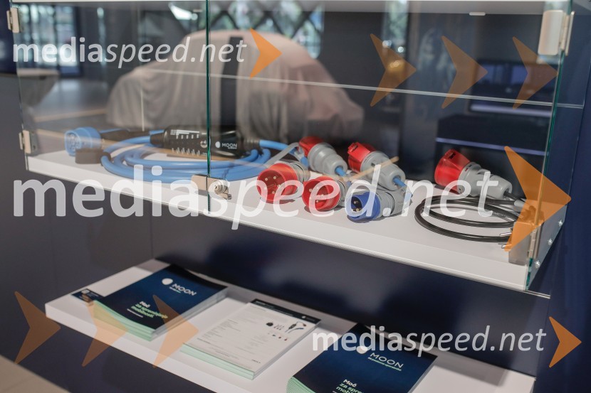 Otvoritev prvega centra mobilnosti Volkswagen in predstavitev novega VW T-Roc Cabrioleta