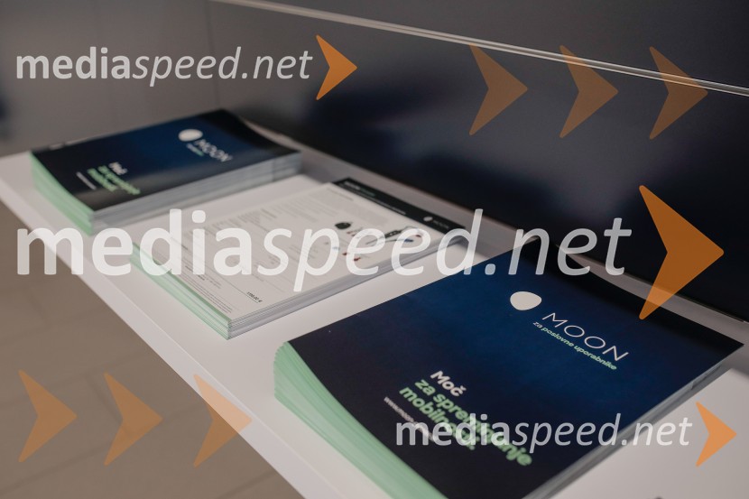 Otvoritev prvega centra mobilnosti Volkswagen in predstavitev novega VW T-Roc Cabrioleta