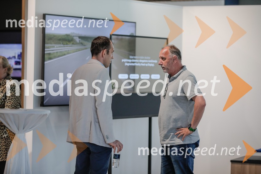 Otvoritev prvega centra mobilnosti Volkswagen in predstavitev novega VW T-Roc Cabrioleta