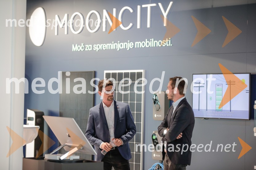 Otvoritev prvega centra mobilnosti Volkswagen in predstavitev novega VW T-Roc Cabrioleta