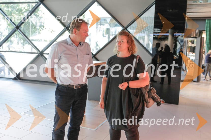 Otvoritev prvega centra mobilnosti Volkswagen in predstavitev novega VW T-Roc Cabrioleta