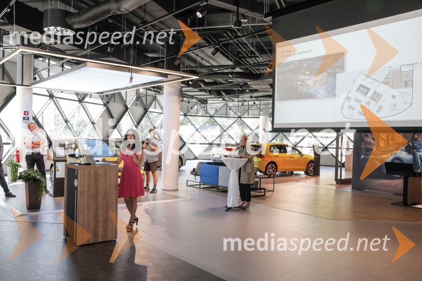 Otvoritev prvega centra mobilnosti Volkswagen in predstavitev novega VW T-Roc Cabrioleta