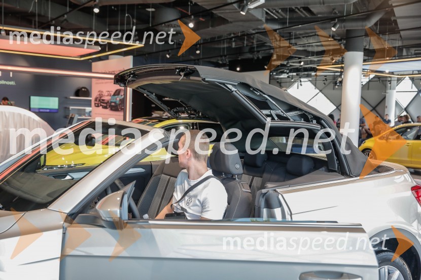 Otvoritev prvega centra mobilnosti Volkswagen in predstavitev novega VW T-Roc Cabrioleta