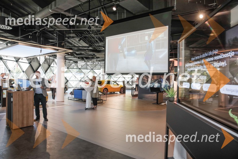 Otvoritev prvega centra mobilnosti Volkswagen in predstavitev novega VW T-Roc Cabrioleta