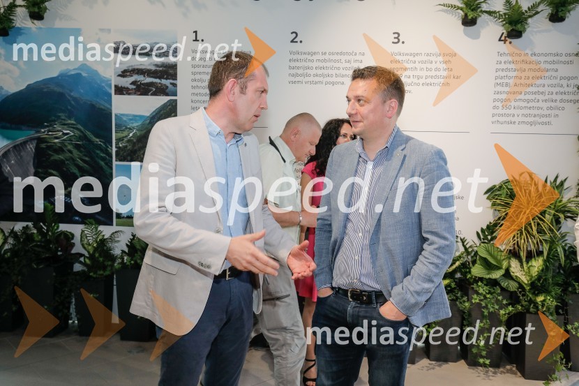 Otvoritev prvega centra mobilnosti Volkswagen in predstavitev novega VW T-Roc Cabrioleta