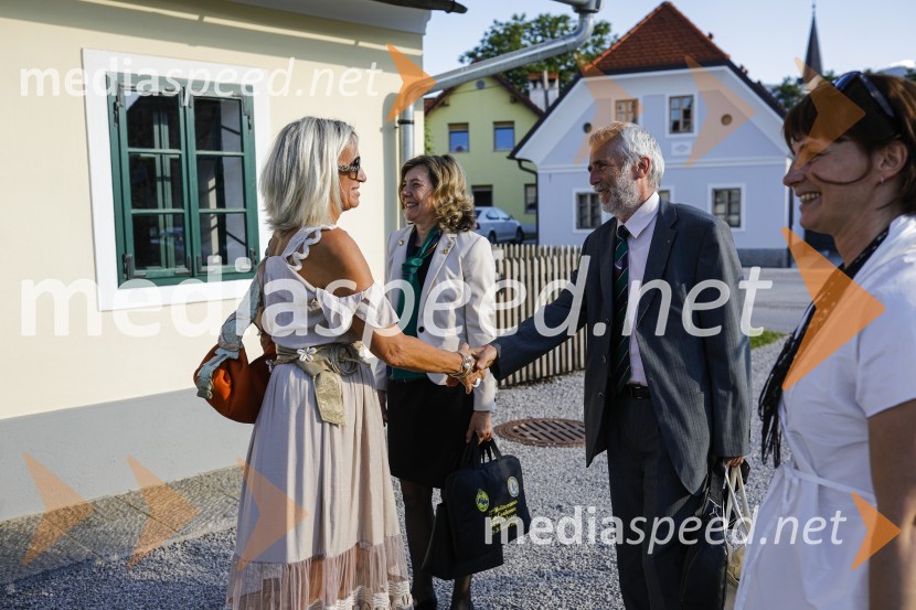  Mojca  Javh, članica, Lions klub Ljubljana Iliria;  Nadja Pahor;  Miran PahorLions klub Ljubljana Iliria praznuje 20. obletnico delovanja