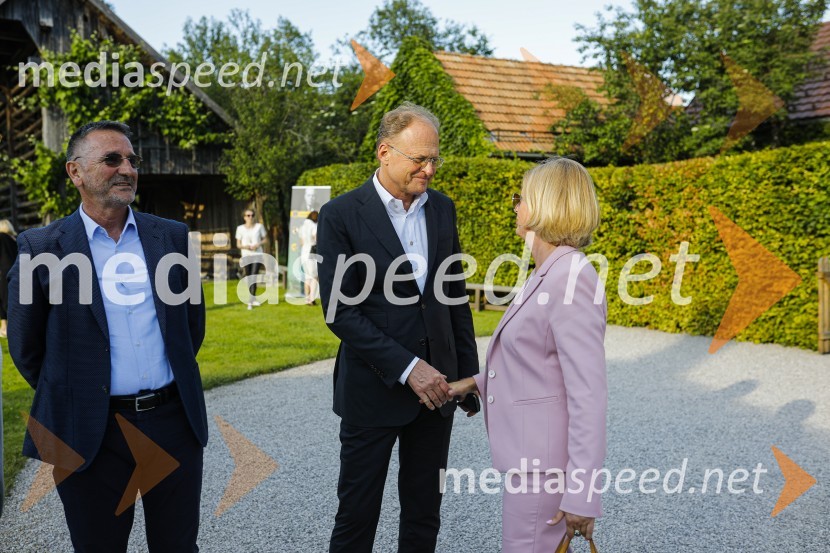  Jože Vidrih, Lions klub Ljubljana Iliria;  Janez  Škrabec, direktor Riko d.o.o., predsednik Slovensko-ruskega poslovnega sveta, častni konzul Belorusije;  Nataša Prah, vodja diplomatskega protokolaLions klub Ljubljana Iliria praznuje 20. obletnico delovanja