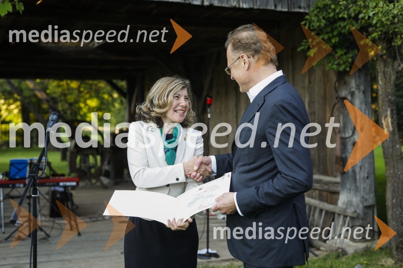  Nadja Pahor;  Janez  Škrabec, direktor Riko d.o.o., predsednik Slovensko-ruskega poslovnega sveta, častni konzul BelorusijeLions klub Ljubljana Iliria praznuje 20. obletnico delovanja