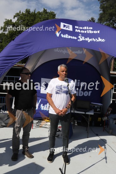  Stane Kocutar, mestni viničar, skrbnik Stare trte, novinar Radia Maribor, zgodovinar;  Aleksander Saša Arsenovič, župan, Mestna občina MariborOtvoritev Mariborskega otoka in praznovanje 90 let