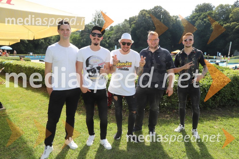 Poskočni muzikantiOtvoritev Mariborskega otoka in praznovanje 90 let