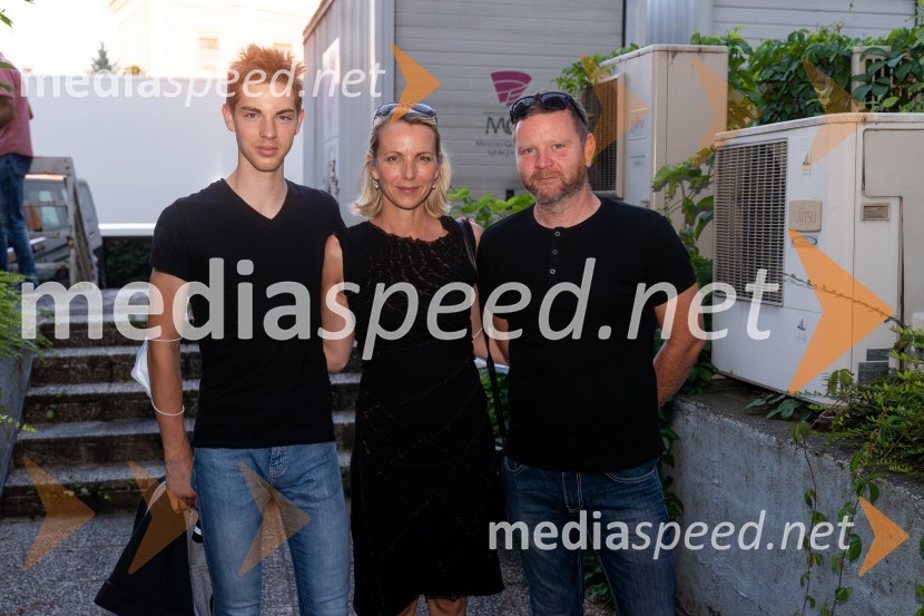 Koščki svetlobe, premiera predstave v MGL