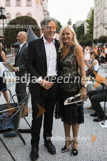 mag. David Kastelic, predsednik uprave, Zavarovalnica Sava, d.d.; dr. Jerneja Kastelic, direktorica, Mercator nepremičnine68. Ljubljana Festival, otvoritev