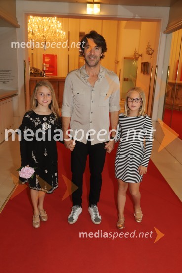  ... ;  Edward Clug, umetniški direktor, Balet SNG Maribor;  ... Little Creation, premiera baleta v SNG Maribor