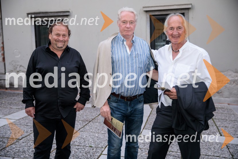  Darko  Brlek, direktor in umetniški vodja, Festival Ljubljana;  ... ;  Janez  Bončina - Benč, pevecTomaž Domicelj, peta akustika na Ljubljana festivalu