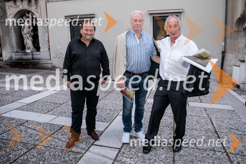  Darko  Brlek, direktor in umetniški vodja, Festival Ljubljana;  ... ;  Janez  Bončina - Benč, pevecTomaž Domicelj, peta akustika na Ljubljana festivalu