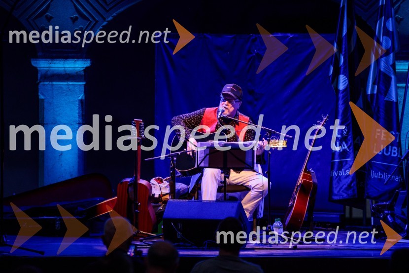  Tomaž Domicelj, glasbenikTomaž Domicelj, peta akustika na Ljubljana festivalu
